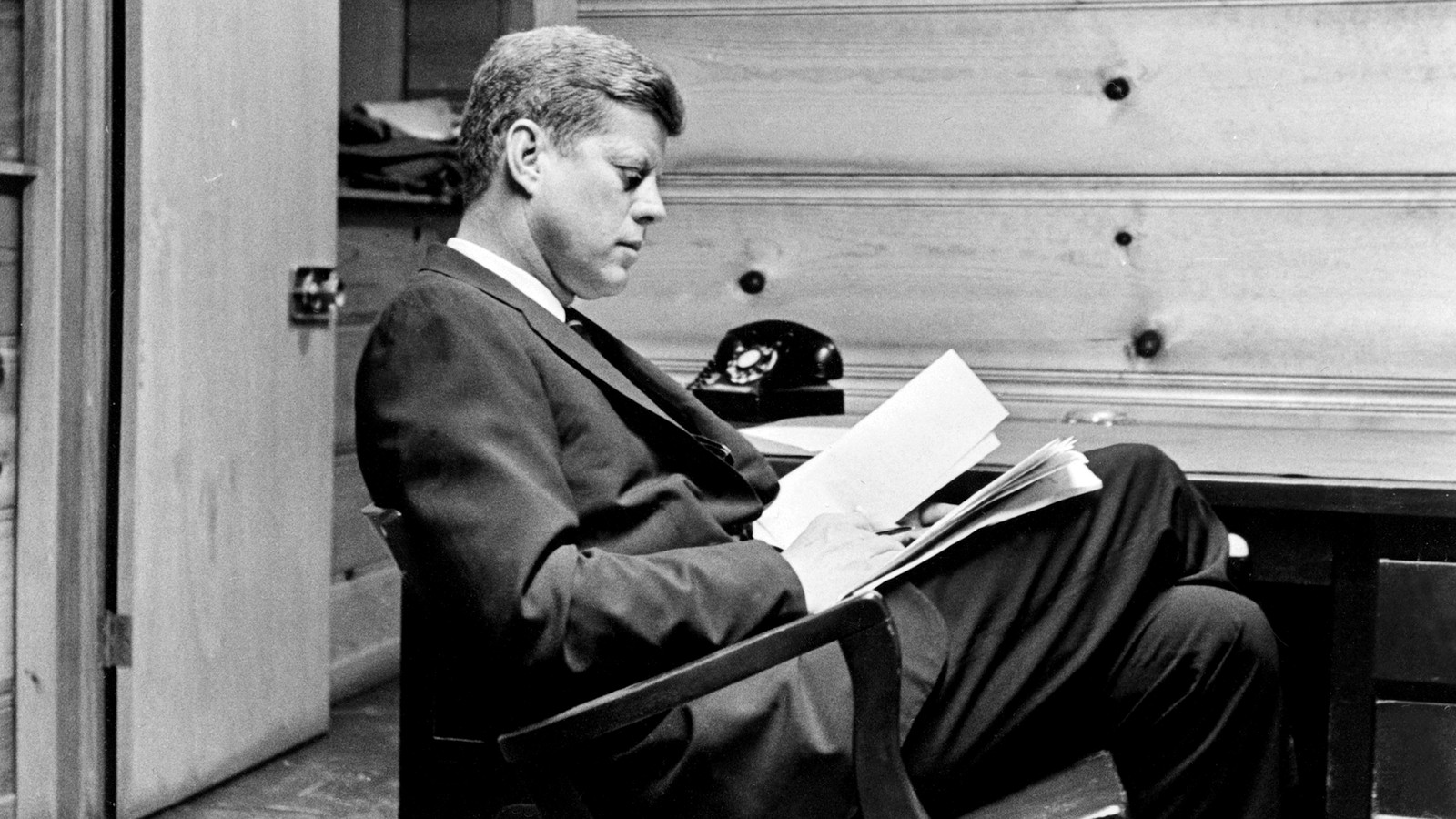 Presidents Eisenhower & Kennedy-Serious Steps-Pulitzer Prize Award Winning Photo 
