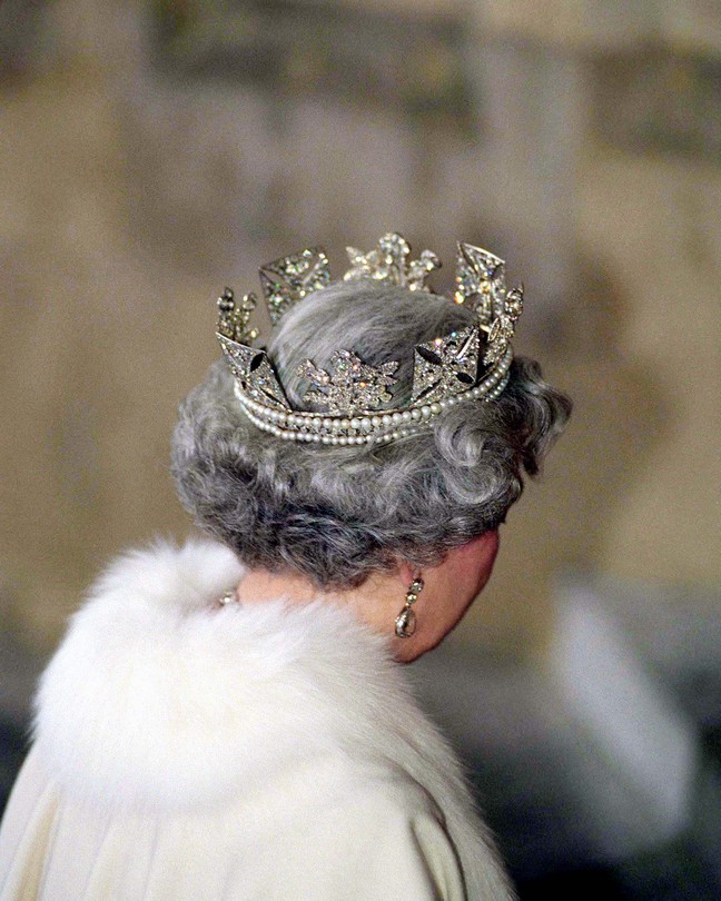 Picture of the back of Queen Elizabeth II