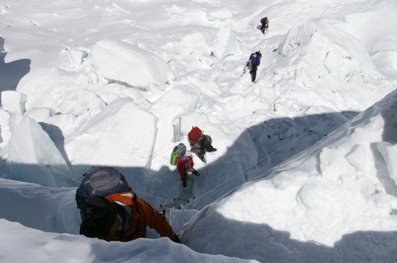 Betydelig At placere prøve The Year Climate Change Closed Everest - The Atlantic