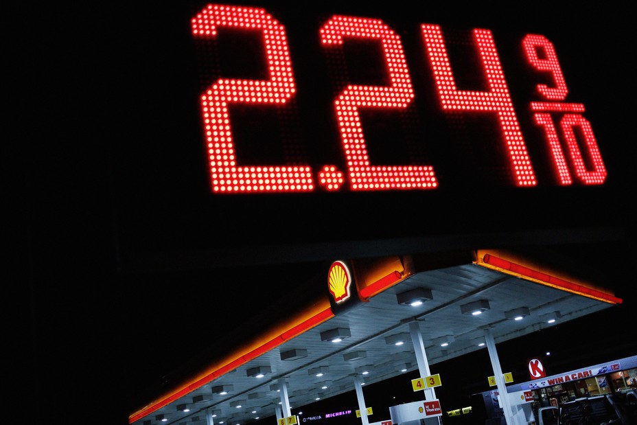 2026_04_11_The Romance of the Gas-Station Sign_10.jpg