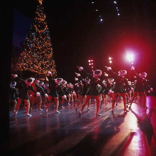 Top 10 festive songs for your Christmas playlist – Iowa State Daily
