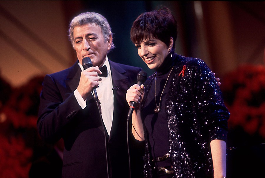 Tony Bennett and Liza Minnelli perform a duet in a television studio.