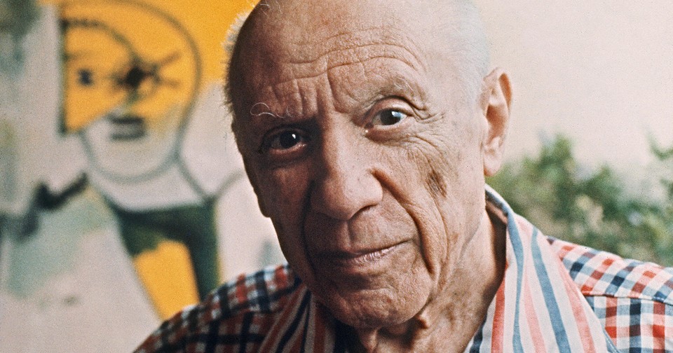 Picasso's Nose Figurine - Eye Glass Holder
