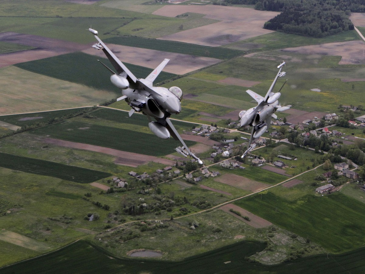 An Air Force Fighter Pilot Gives His Explanation For The Tragic F 16 Cessna Crash In South Carolina The Atlantic