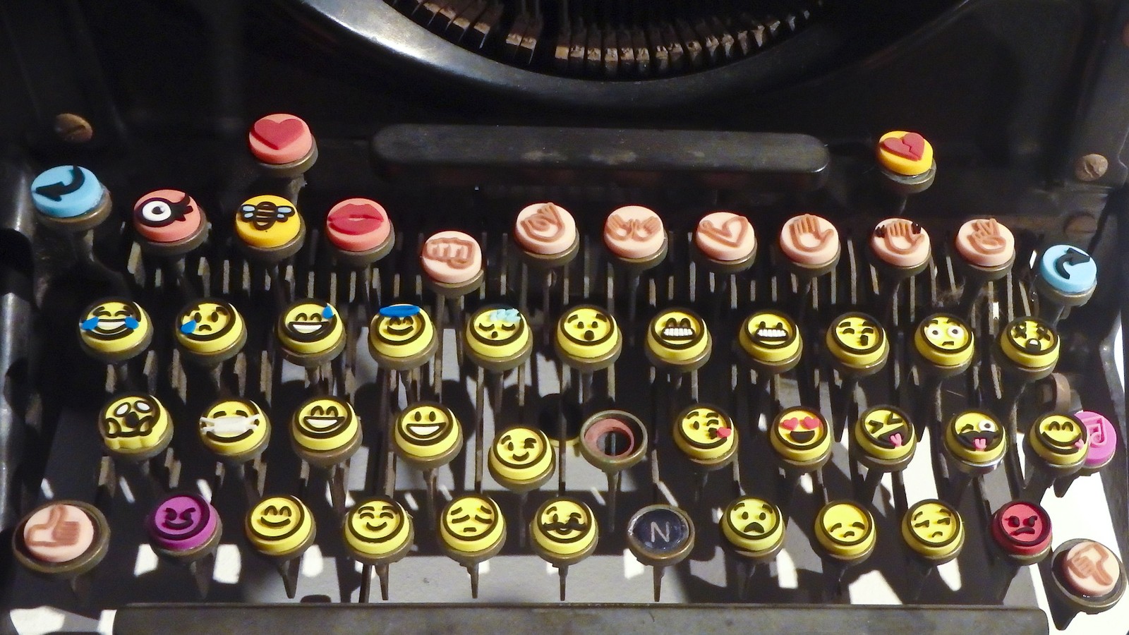 What We Talk About When We Talk About the 'Raised Hands' Emoji - The  Atlantic