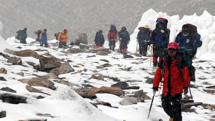 Climbers Recover Two Bodies Lost 16 Years Ago on a Tibetan Mountain ...