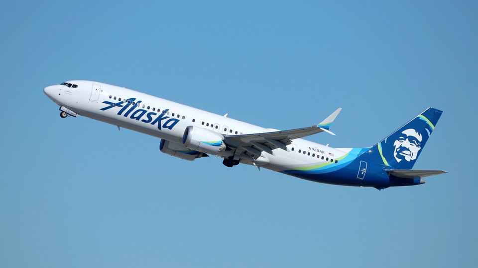 An Alaska Airlines Boeing 737 MAX 9 aircraft taking off from the Los Angeles International Airport