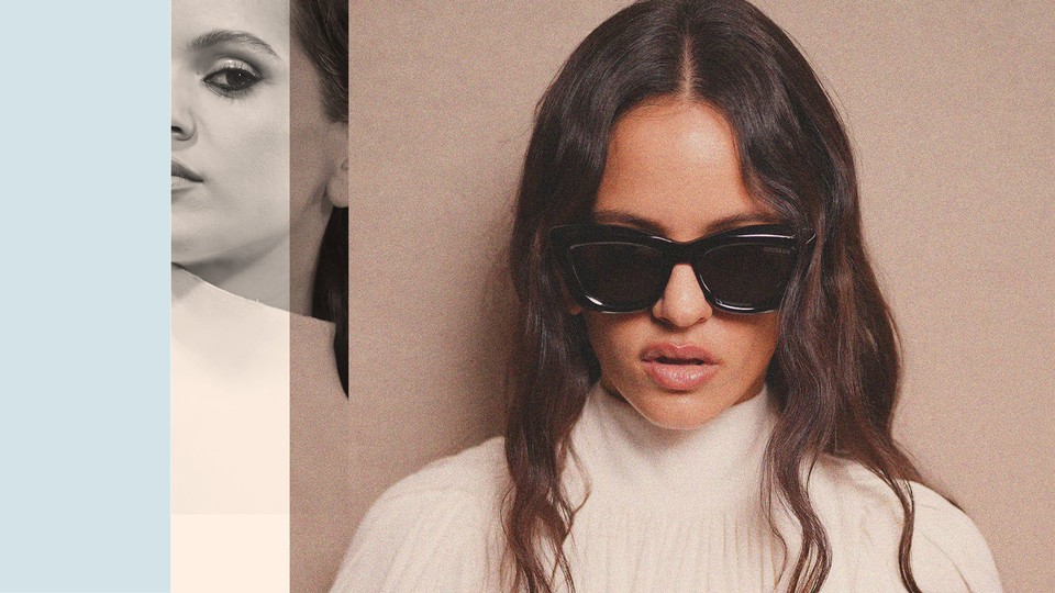 Rosalía in sunglasses