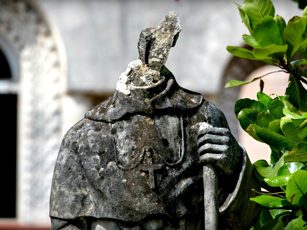 Pope Francis in Cuba: How the Catholic Church Survived Castro ...