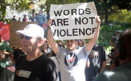 Counterprotesters waiting for Milo Yiannopoulos at UC Berkeley in 2017