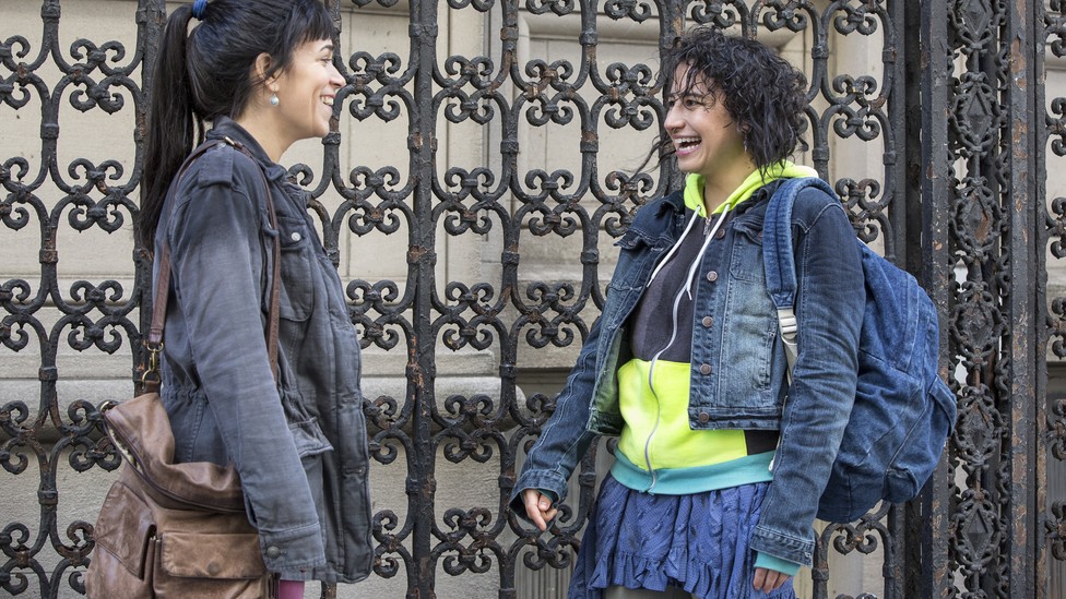 Abbi (Abbi Jacobson) and Ilana (Ilana Glazer) in the first episode of 'Broad City' Season 4