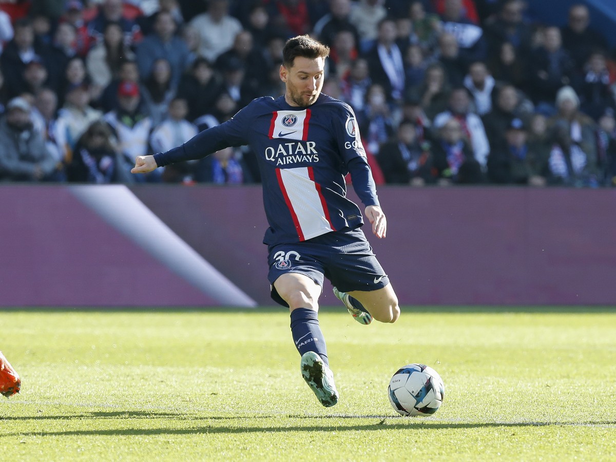 The Sumptuous Minimalism of Lionel Messi - The Atlantic