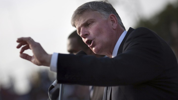 Franklin Graham Says America ‘Won’t Go Much Further Unless We Repent and Call on God’ Because ‘Only God’ Can Fix ‘Crumbling’ United States