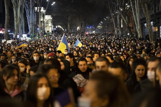 Georgians rally in support of Ukraine after Russia began its invasion