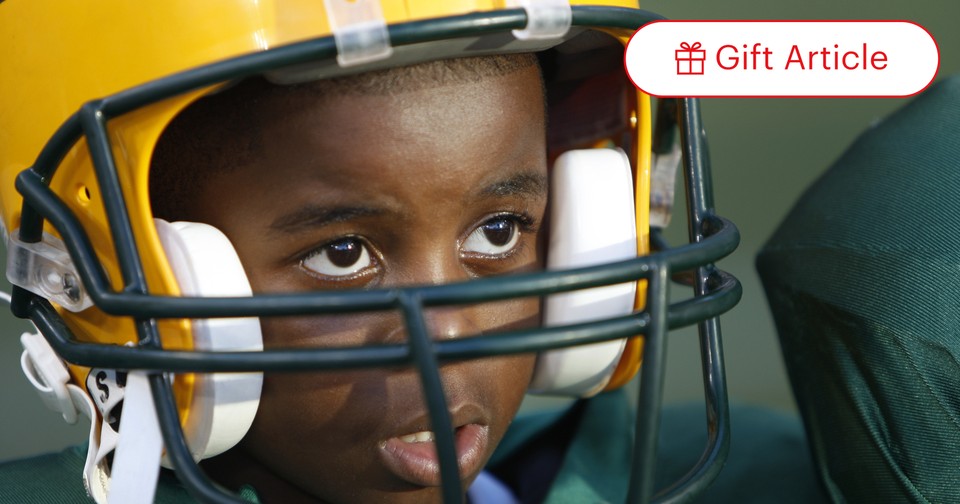 can-a-better-football-helmet-save-your-kids-brain washingtonian New Evidence of Brain Injury in Kids Who Play Football