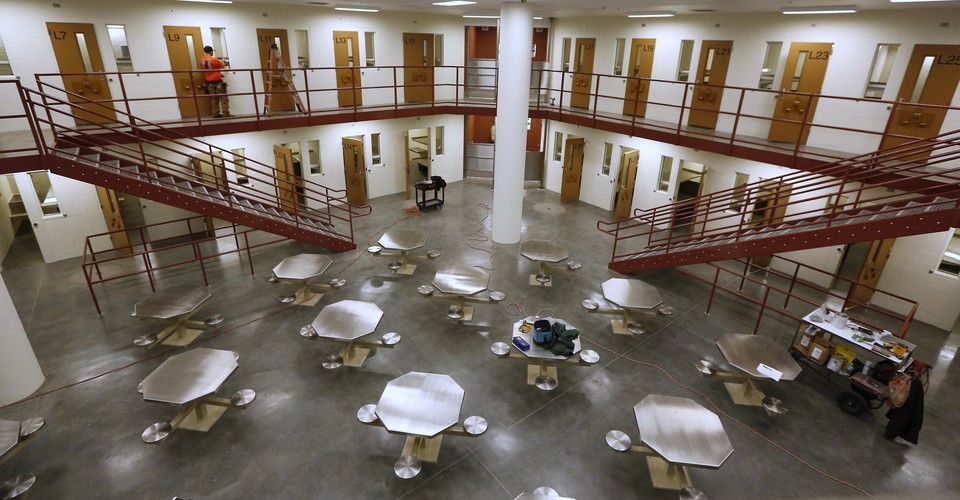 a-u-s-senate-crime-bill-would-change-how-federal-prisons-fight