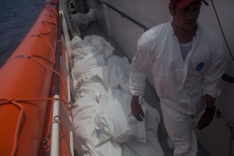 Desperate Migrants Risk Everything In Deadly Mediterranean Crossings The Atlantic 1441