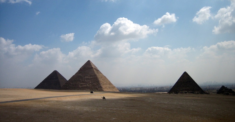 An Unknown 'Void' Found in the Great Pyramid Using Cosmic Rays - The ...