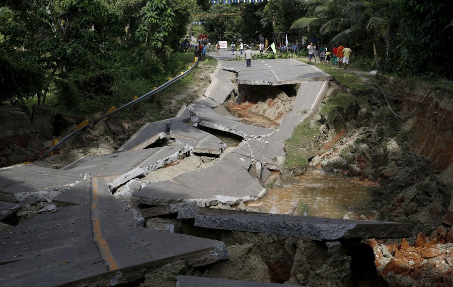 earthquake damage from philippines