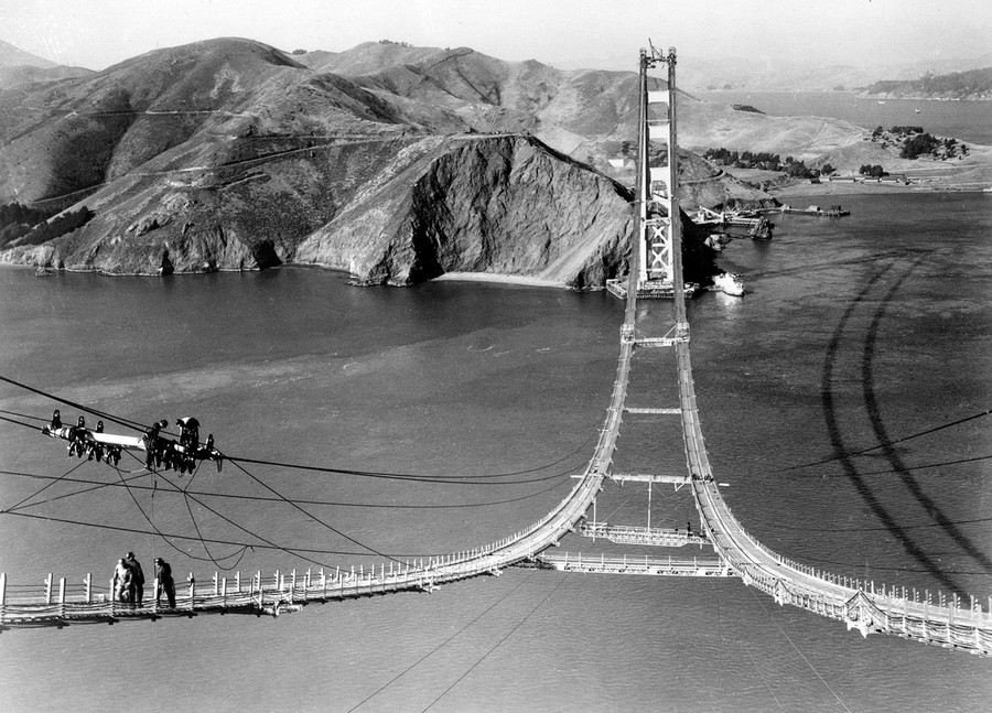 The Golden Gate Bridge, a wonder of the world for 75 years - CNET