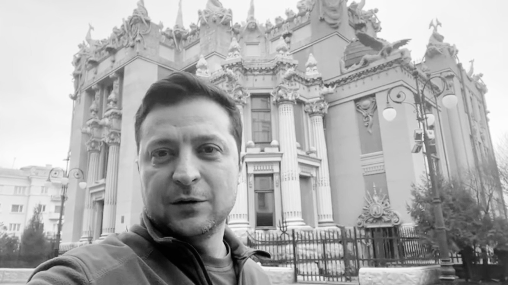 The Double Message in Volodymyr Zelensky’s Selfie Videos The Atlantic