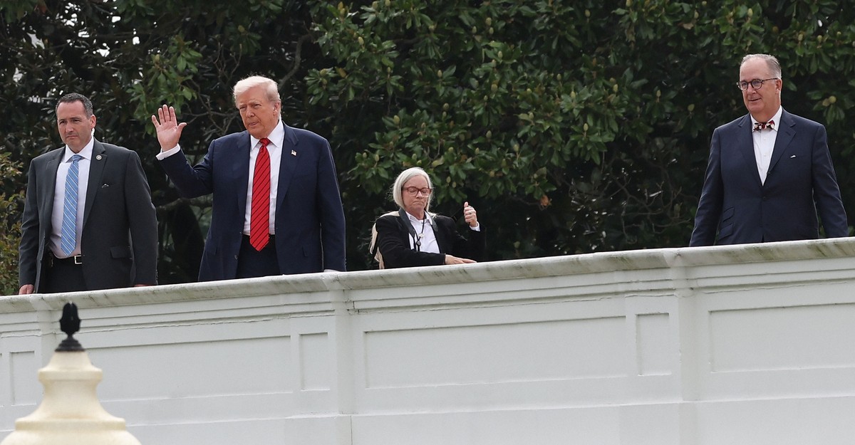 https://cdn.theatlantic.com/thumbor/r5TkVee5wDBv4sltx1c7JWSCv-Y=/0x125:6000x3250/1200x625/media/newsletters/2025/08/2025_08_06_The_Daily_Trump_And_Epstein_News_Cycle/original.jpg