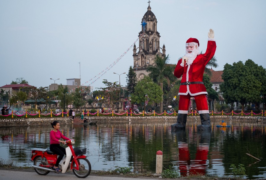 Bangkok Thailand Dec 30 2018 People On Christmas And Happy New