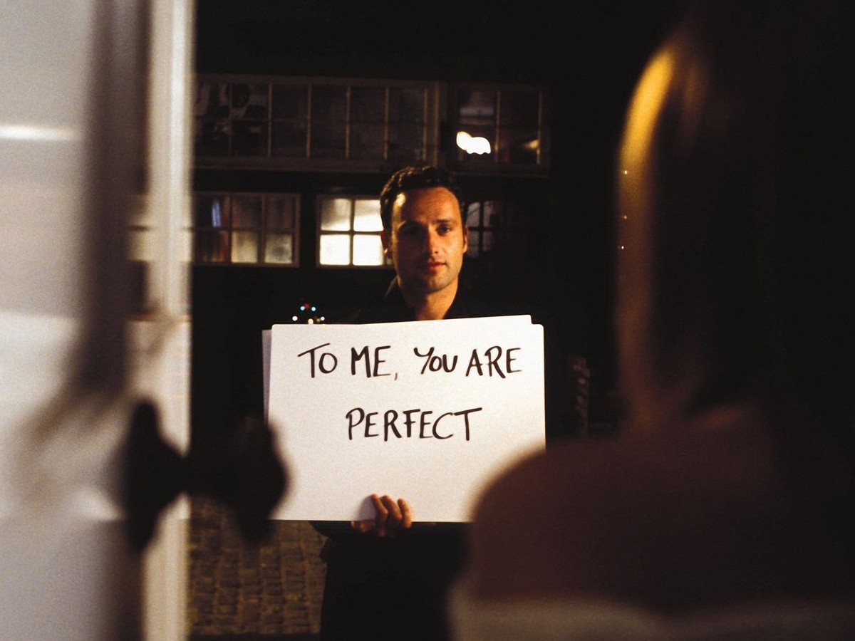 Romantic Comedies When Stalking Has A Happy Ending Happy room oyna ve dehşet saç.