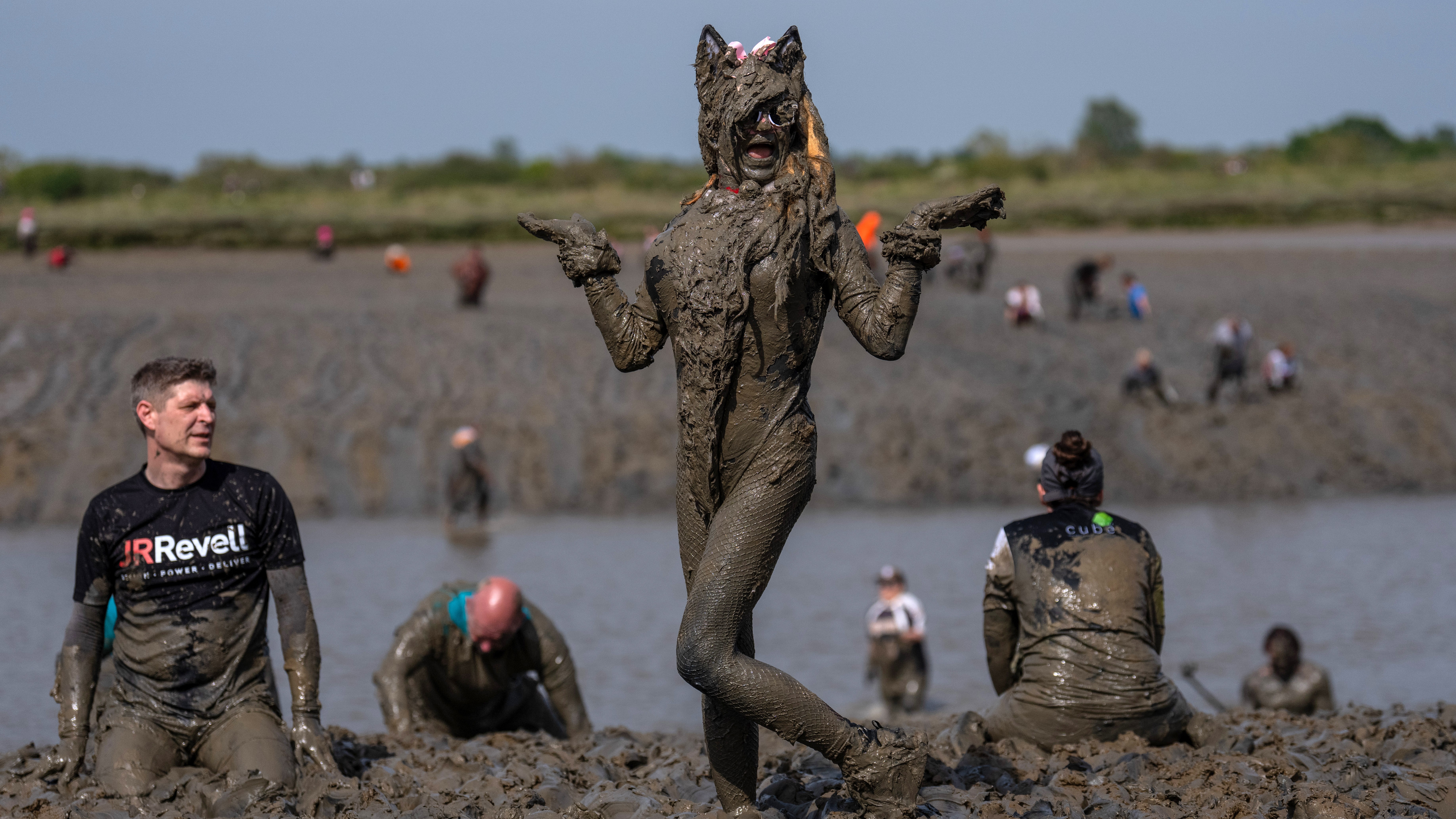 Photos of the Week: Screeching Championship, Direct Democracy, Victory Plunge