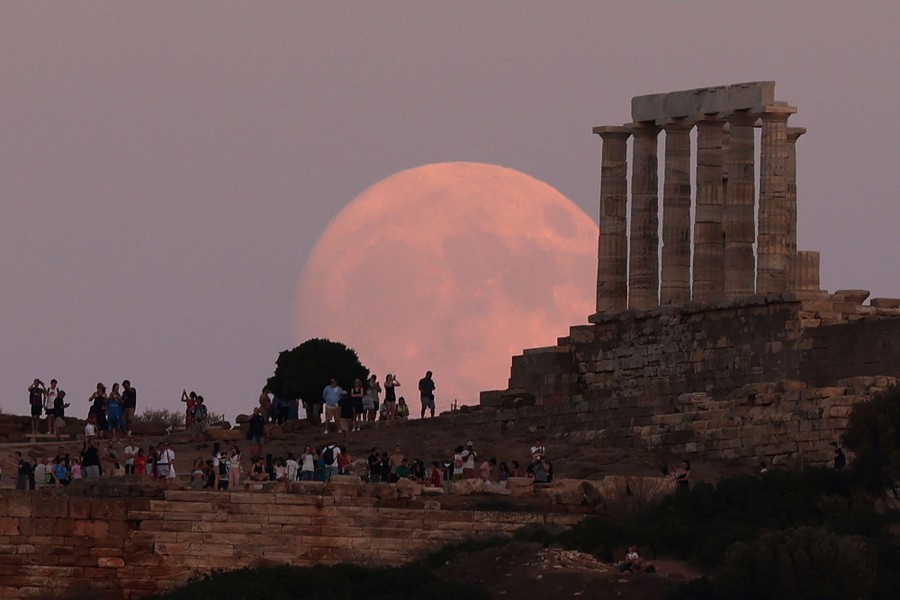 Views of the Sturgeon Supermoon - The Atlantic