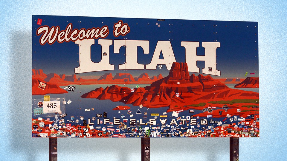 A sign welcomes visitors to the state of Utah.
