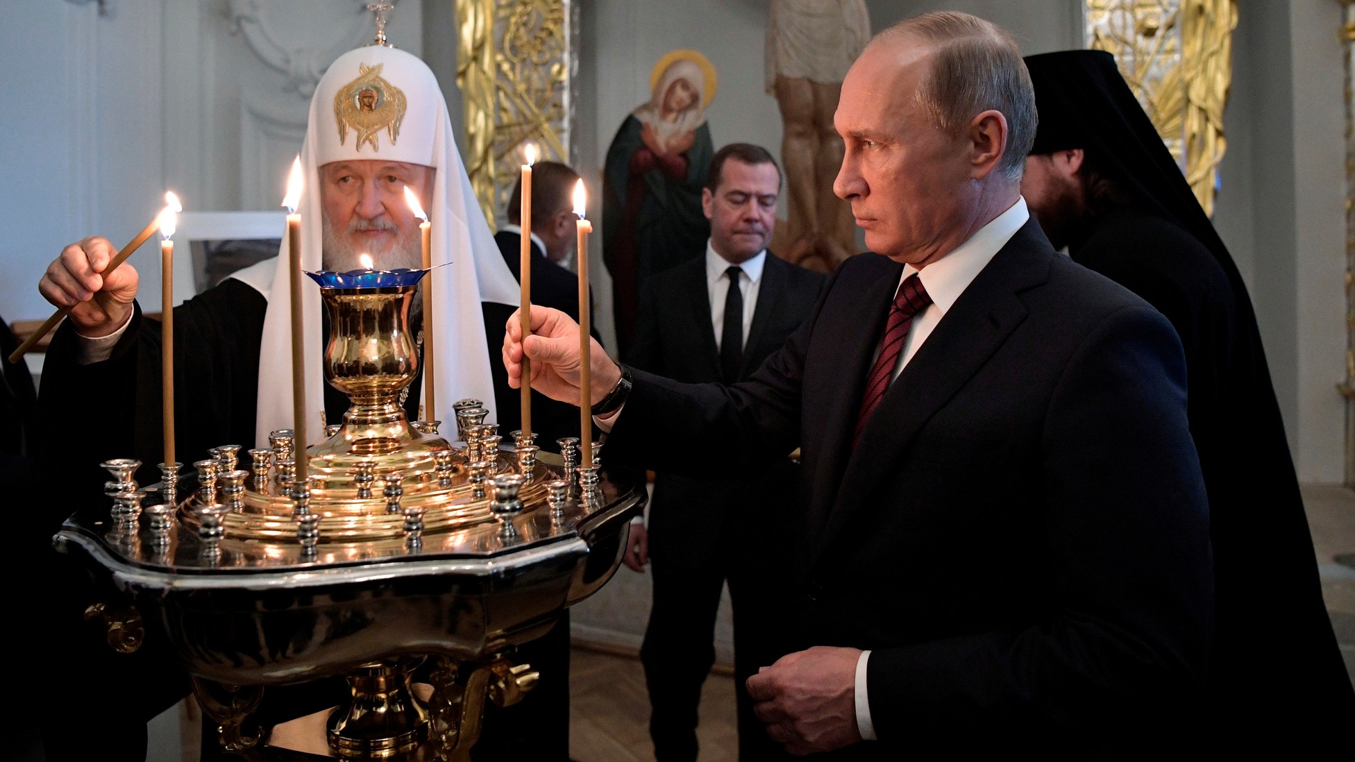 Ukraine S Orthodox Church Gets Independence From Russia The Atlantic