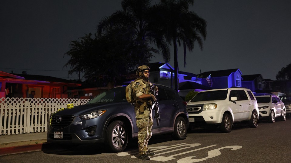 An FBI tactical agent