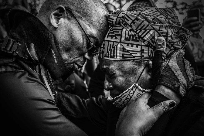 a man and a woman forehead to forehead