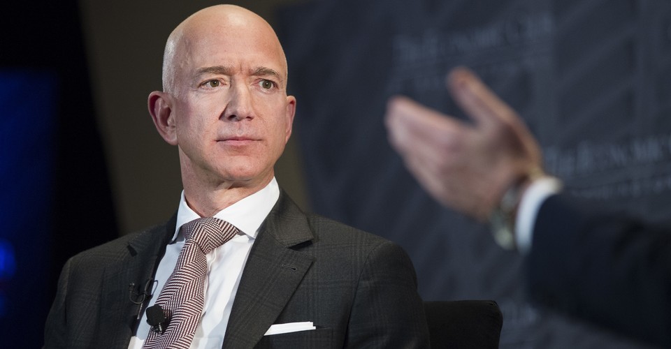 jeff bezos accuses the national enquirer of extortion