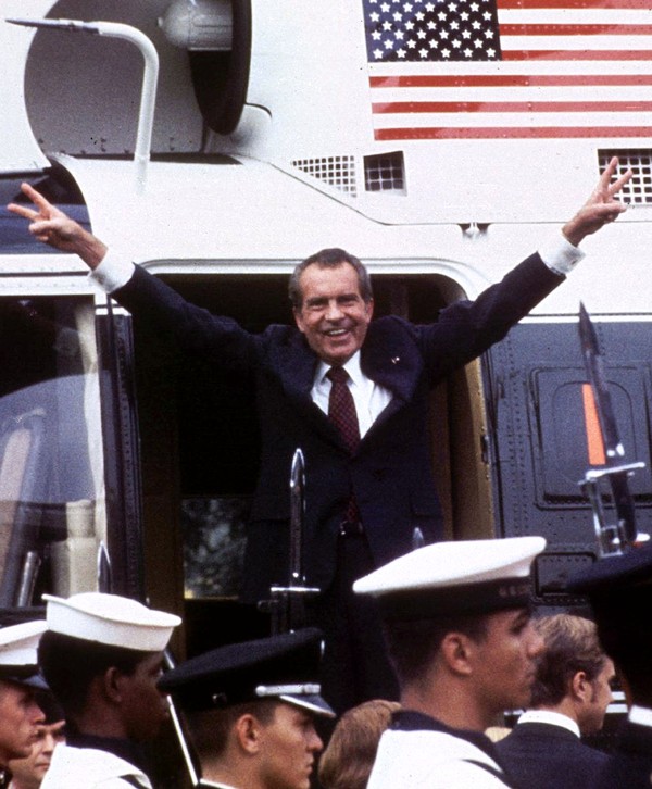 nixon captain fin