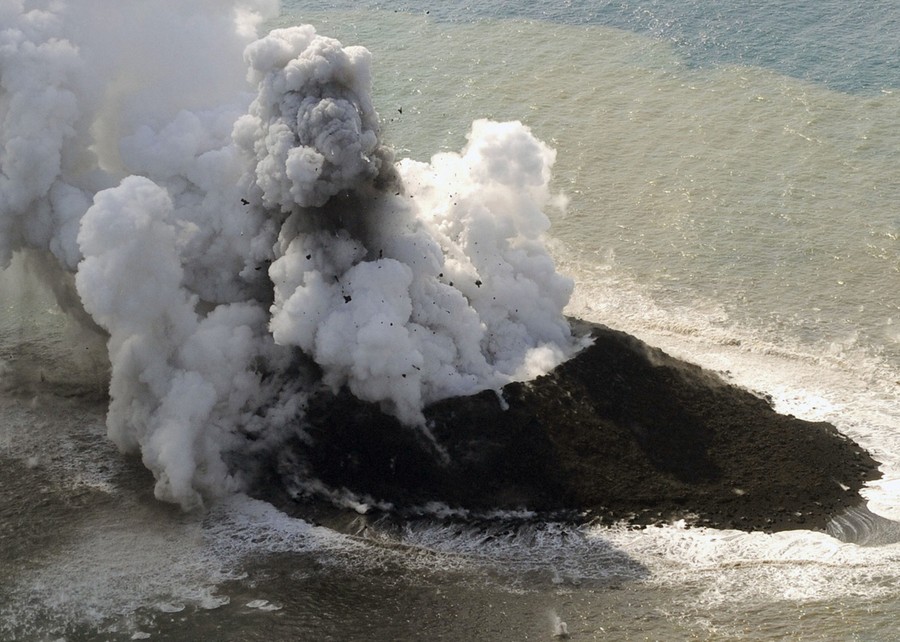 2013: The Year in Volcanic Activity            Photos of the Week: Dock Diving, Buddha Cleaning, Vapor Falls                Winners of the GDT Nature Photographer of the Year 2024                Photos From the 2024 Westminster Dog Show                Photos of the Week: Grim Reaper, Wicker Man, Met Gala