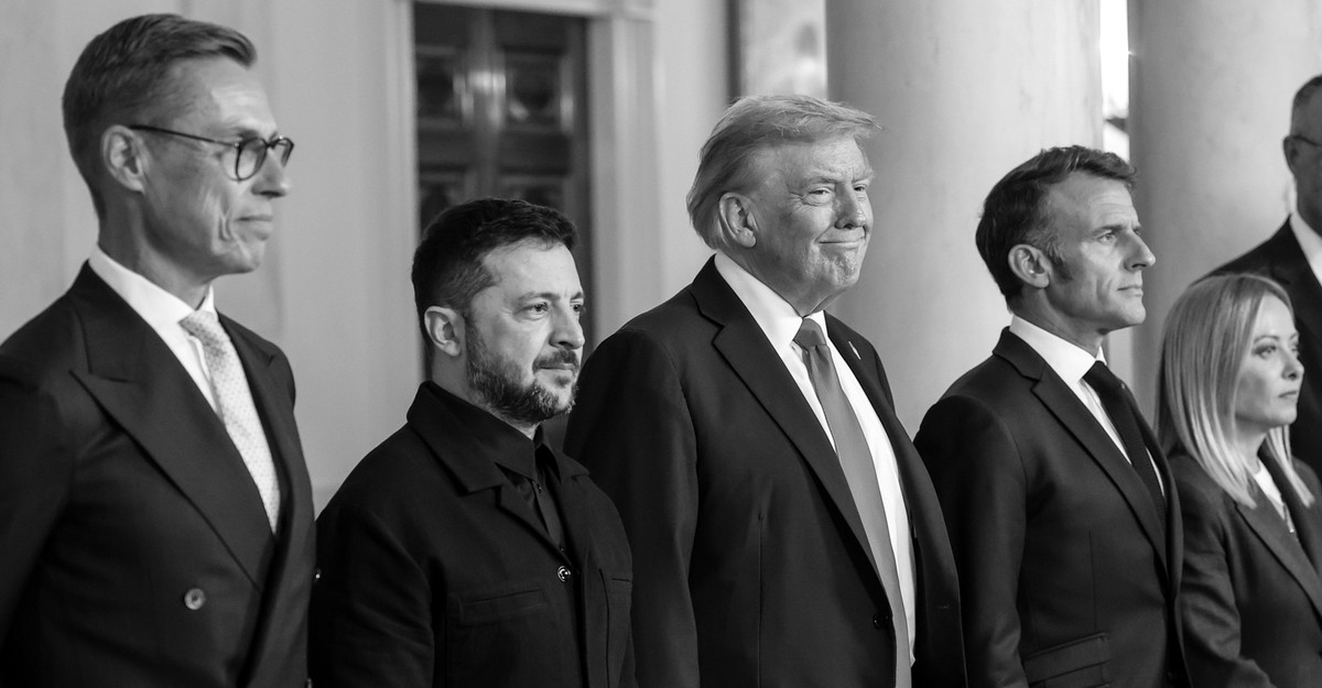 https://cdn.theatlantic.com/thumbor/vit5JkeJcWMSyWe0EFvBPLSGWgk=/0x0:2000x1042/1200x625/media/img/mt/2025/08/2025_08_18_zelensky_oval_office/original.jpg