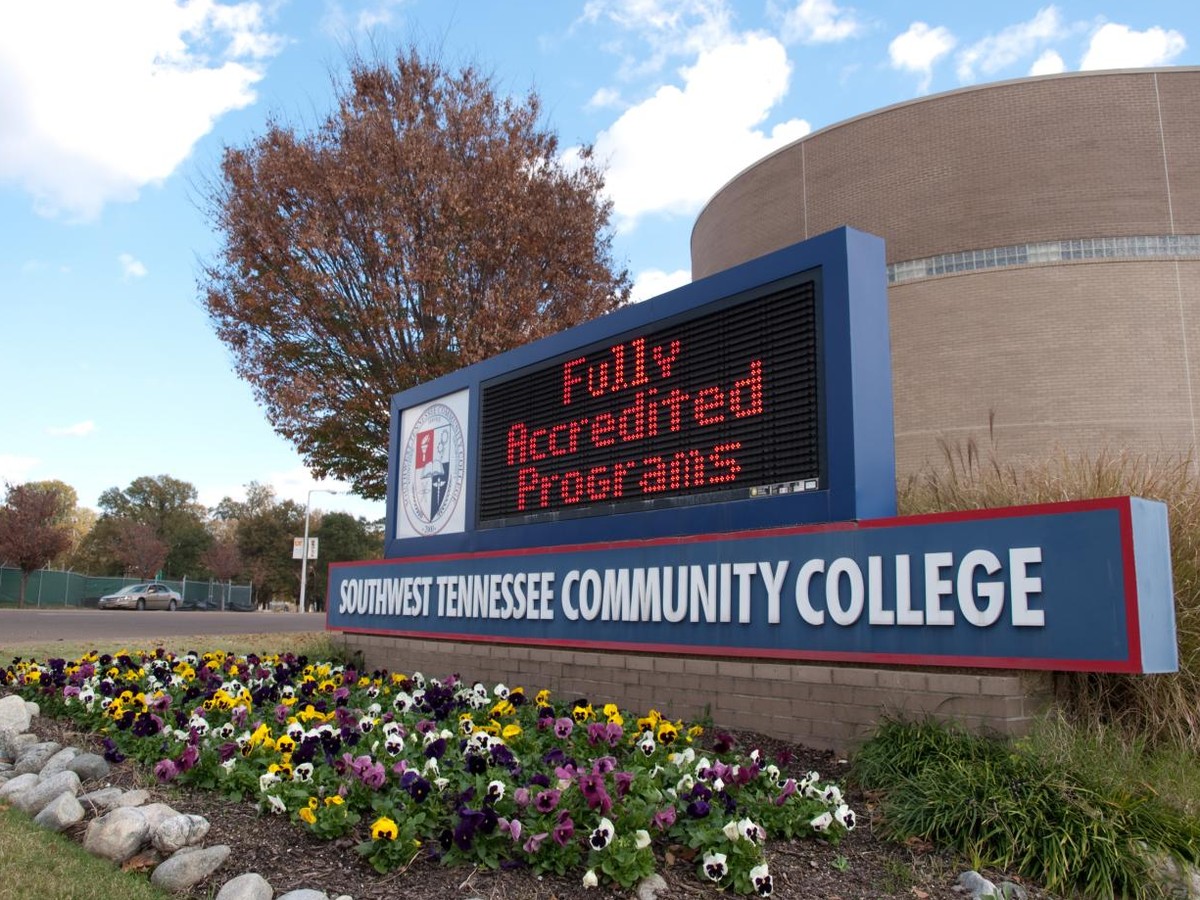 The Tennessee Promise Offers Students Access to Free Community College -  The Atlantic