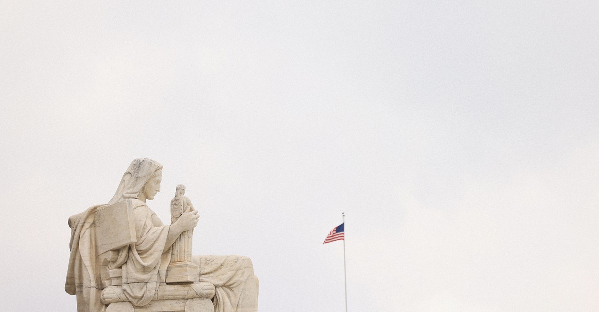 https://cdn.theatlantic.com/thumbor/vpqAhT8nShw-Dc9BQw646FqgvjY=/0x234:5505x3101/1200x625/media/img/mt/2025/08/2025_08_27_SCOTUS_Fed_Vulnerable/original.jpg