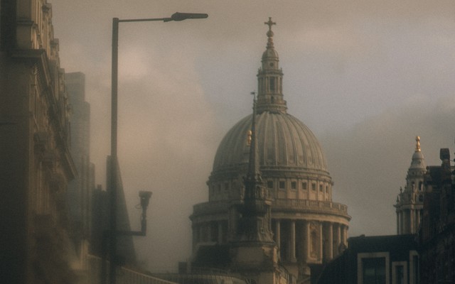 St Pauls Cathedral on a foggy day