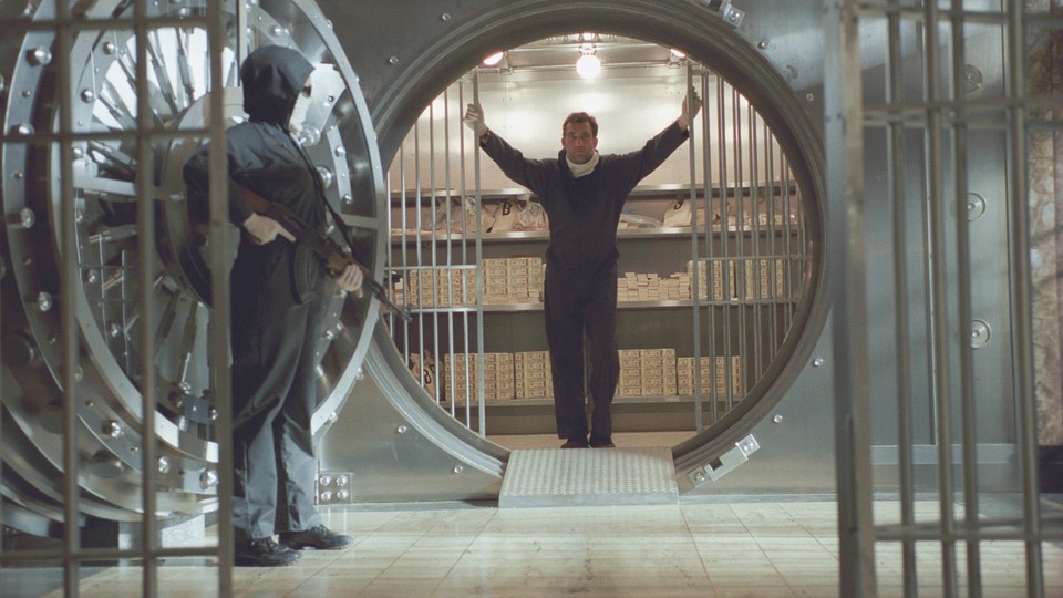 A still from Inside Man showing Clive Owen in a bank vault