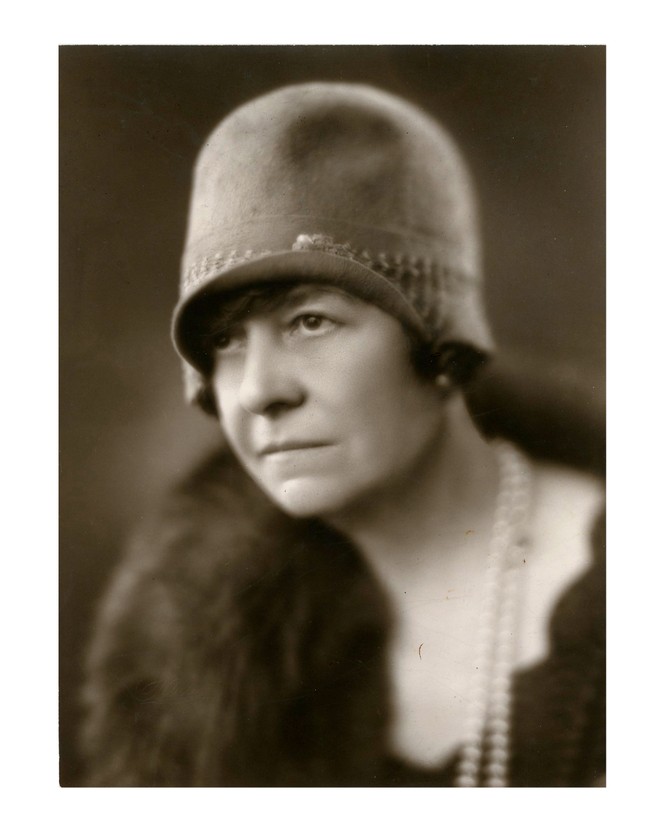 image of martha dickinson