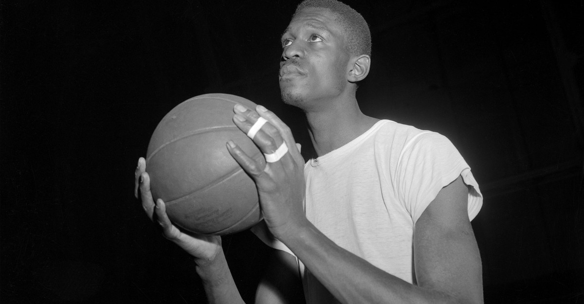 Looking back: The time Bill Russell never played for the Hawks because of  racism - Peachtree Hoops