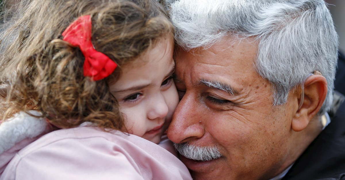 Clearing the Body's Retired Cells Slows Aging and Extends Life - The ...