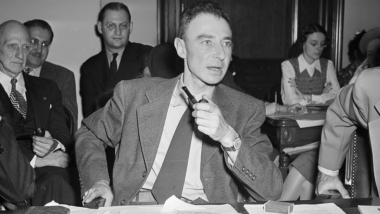 J. Robert Oppenheimer's Advice on the Atomic Bomb
