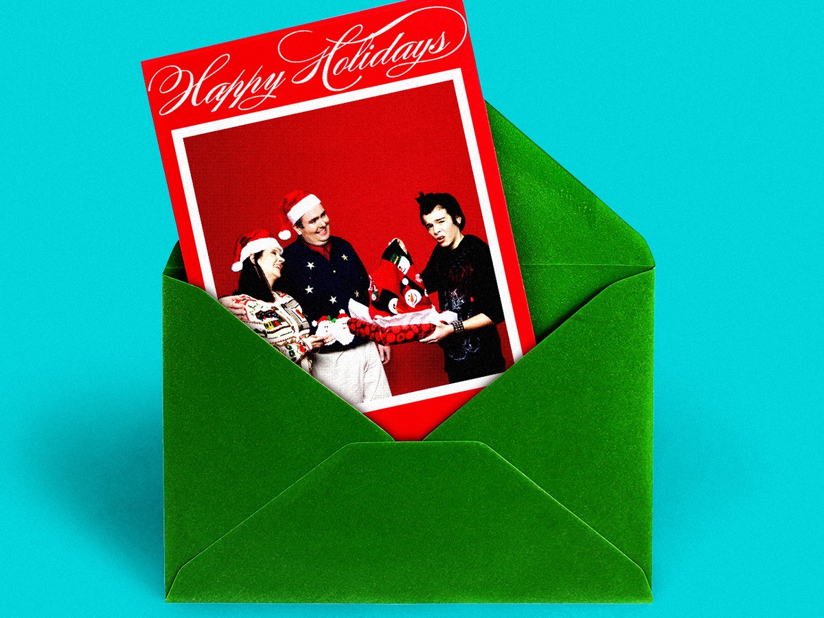 millennials are keeping family christmas cards alive - the