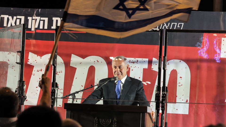 Former Israeli Prime Minister Benjamin Netanyahu addresses a protest against the Israeli government on April 6, 2022.
