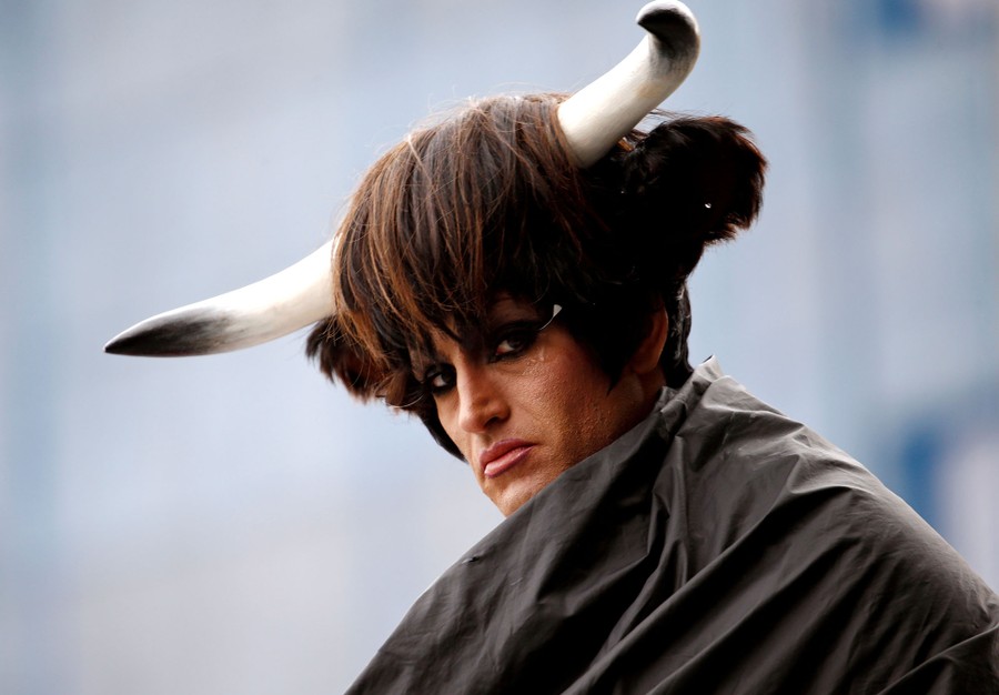 Photos of the Week: Paris Vaults, Jakarta Protests, Border Reflections