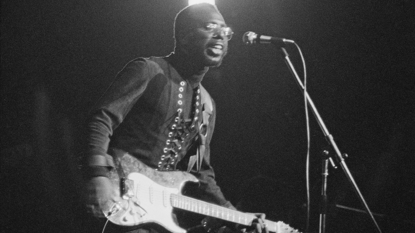 t shirt curtis mayfield